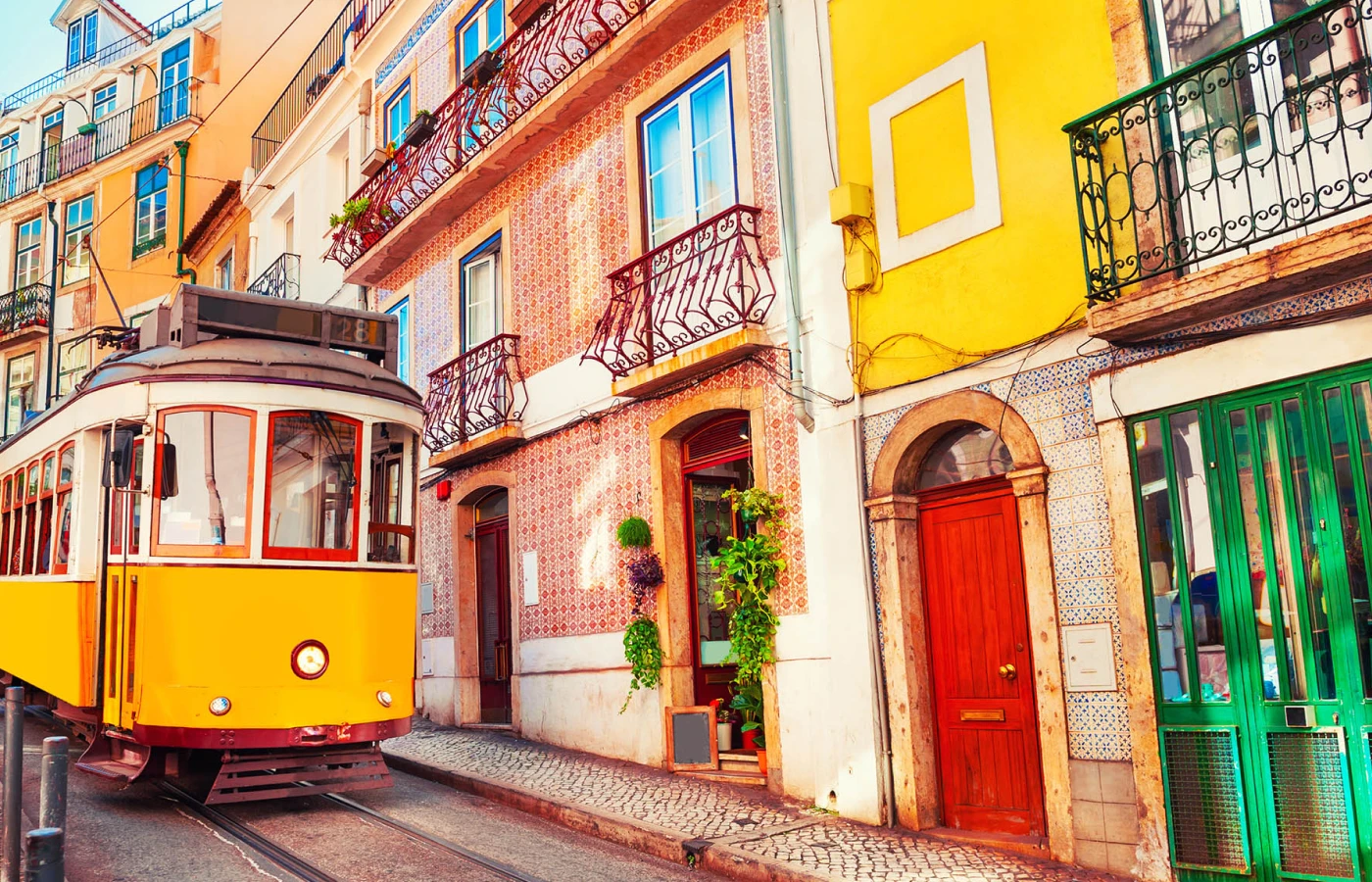 Отели Португалии из Иркутска