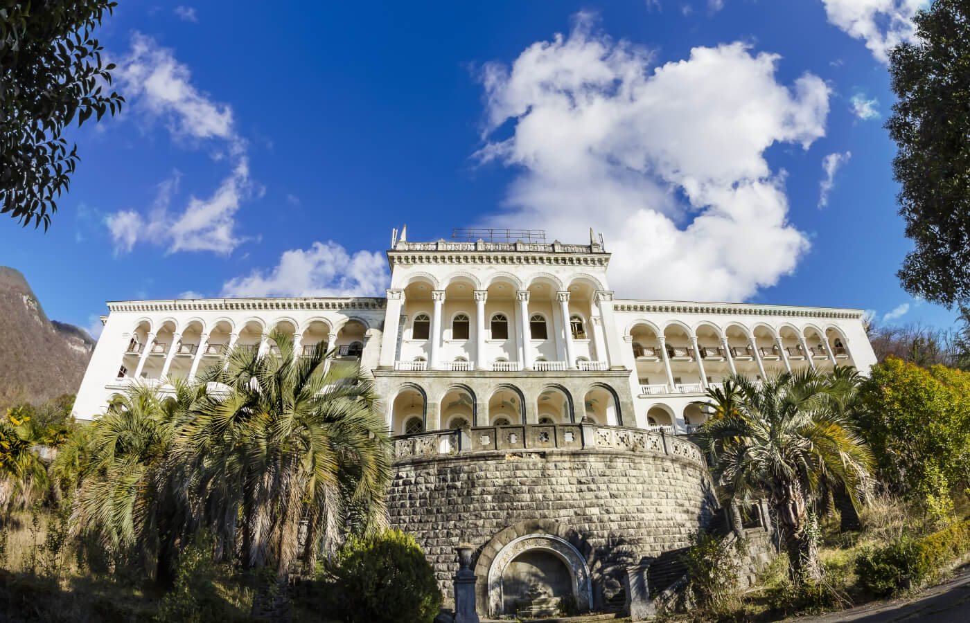 Бюджетные туры в Абхазию 2025