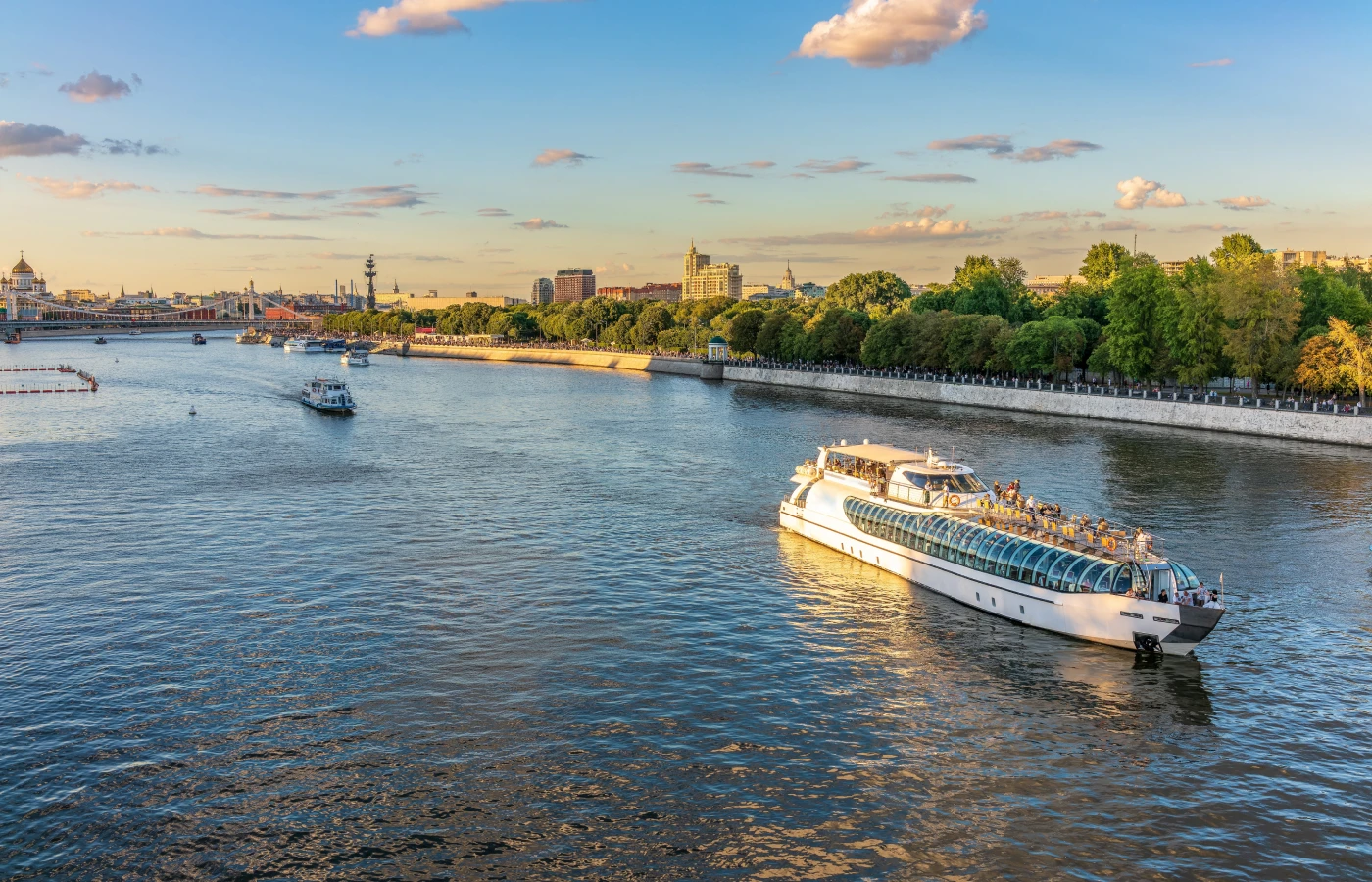 Отели Москвы из Иркутска